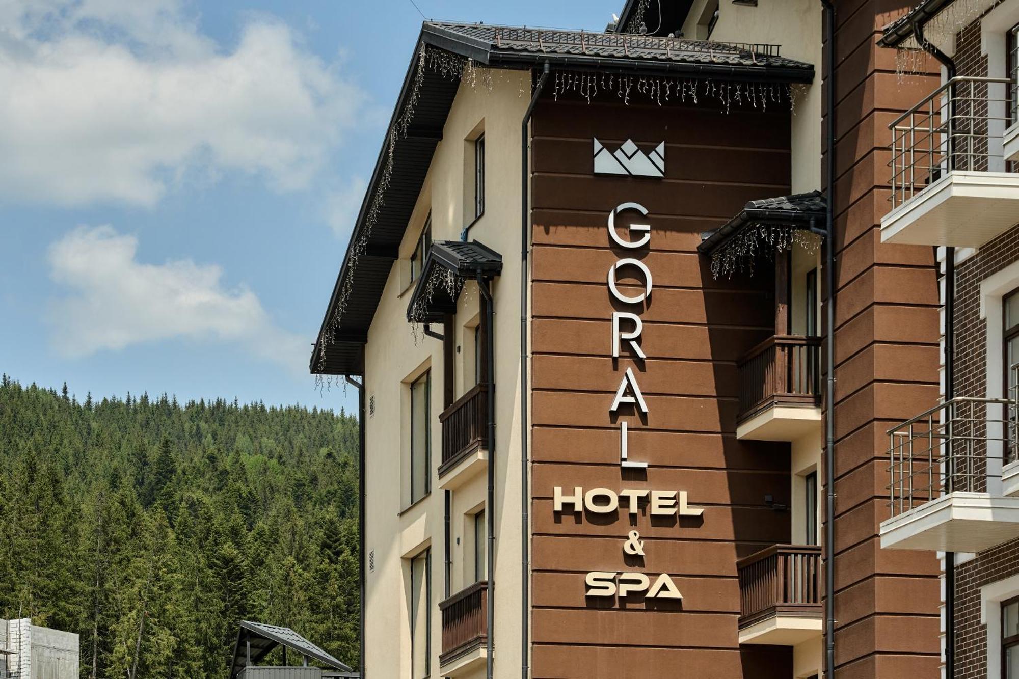 Hotel Goral &