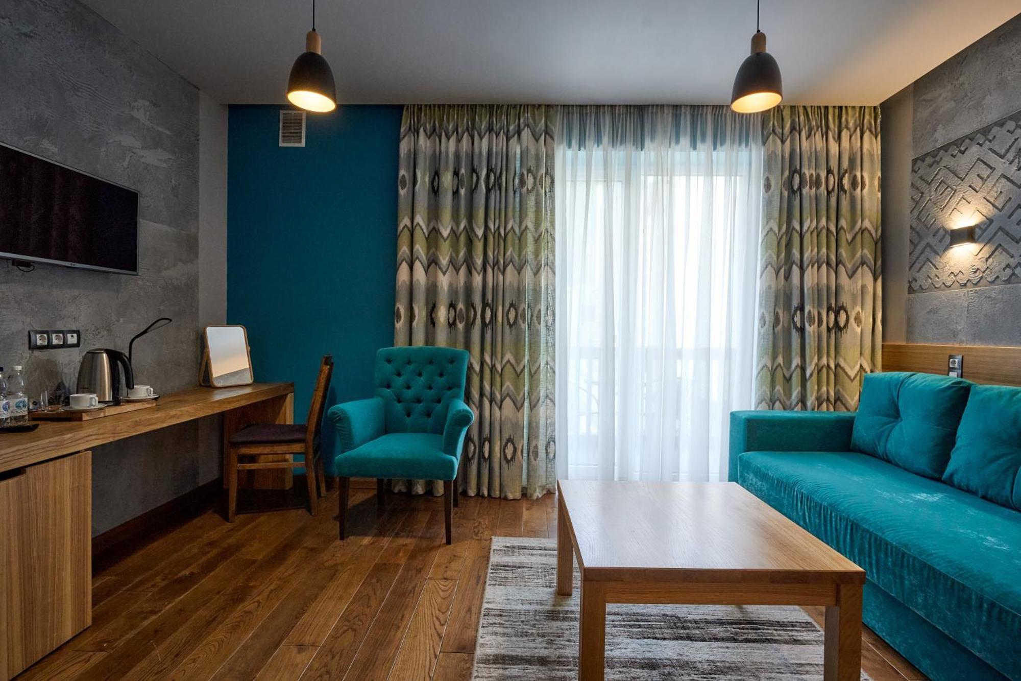 Hotel Goral &