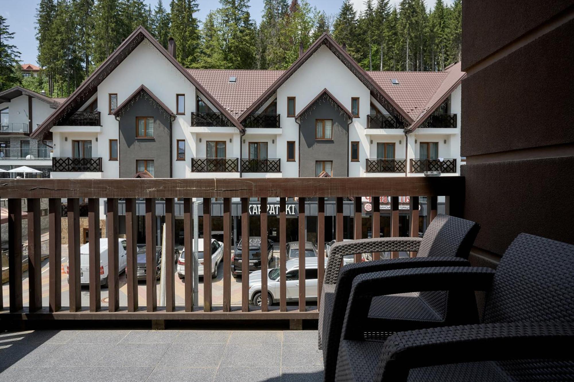Hotel Goral &