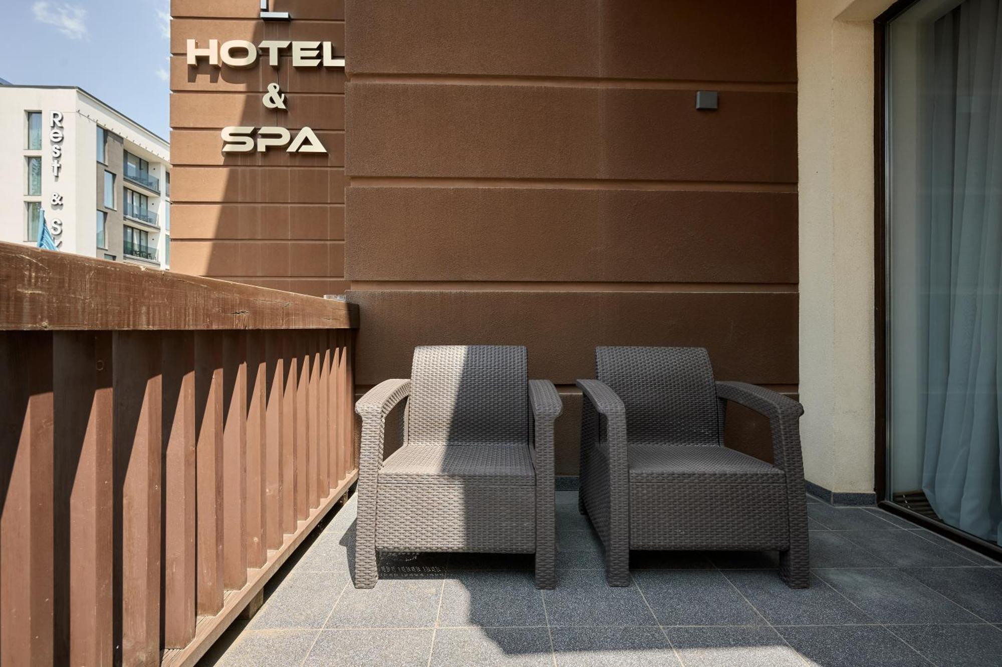 Hotel Goral & *